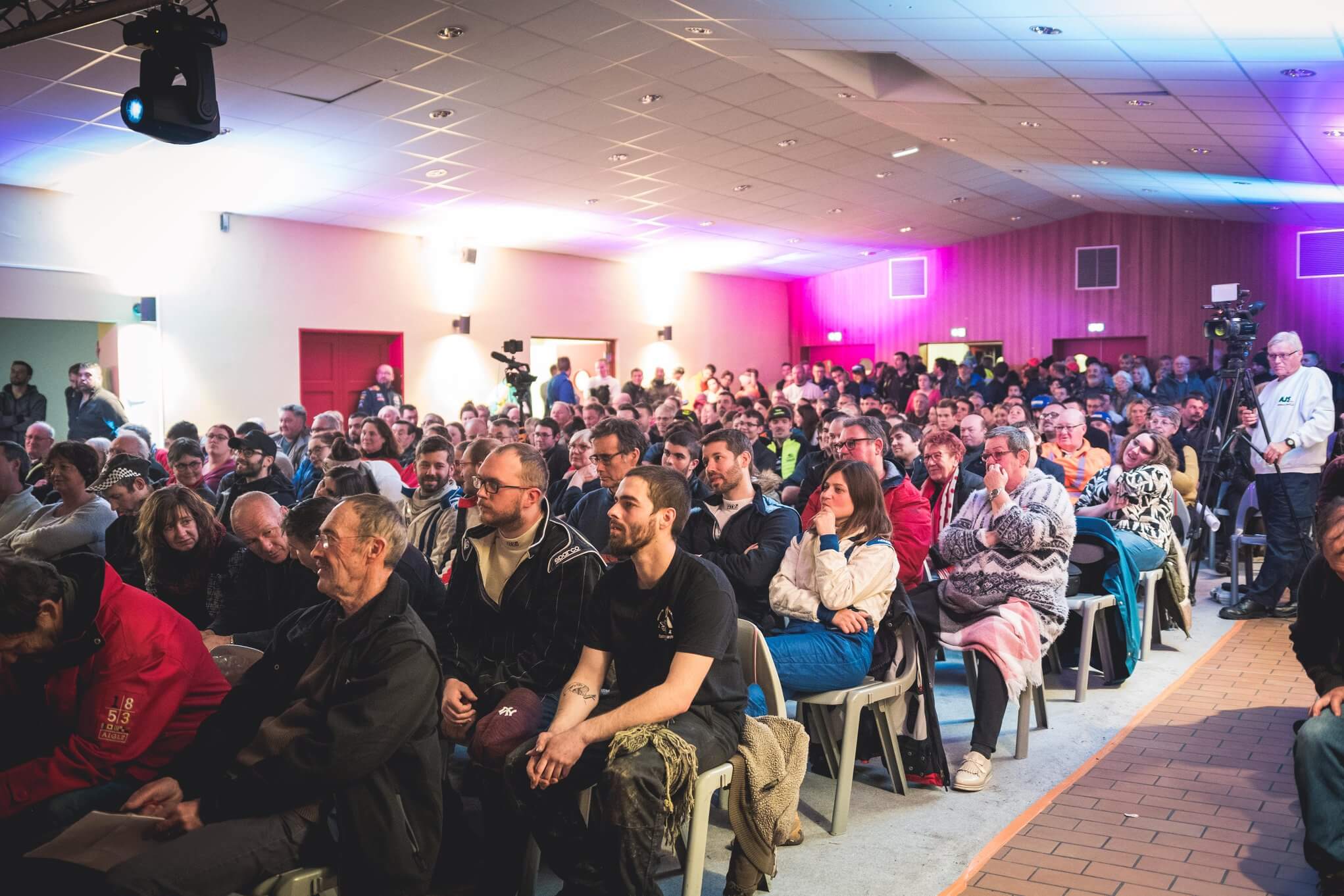 podium remise des prix vainqueurs concurrents 2019 rallye TT plaines et vallées normandie asaca championnat de france tout-terrain