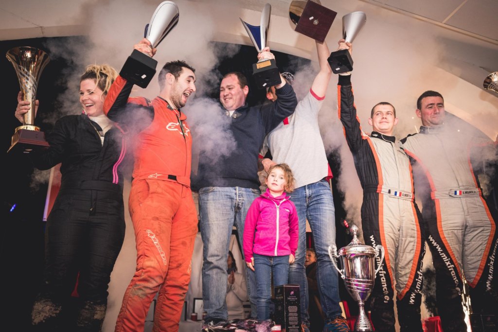 podium remise des prix vainqueurs concurrents 2019 rallye TT plaines et vallées normandie asaca championnat de france tout-terrain